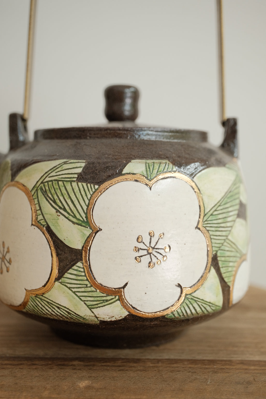 Cool Banana Black Pottery with Gold Detailing Teapot