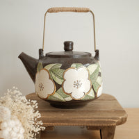 Cool Banana Black Pottery with Gold Detailing Teapot