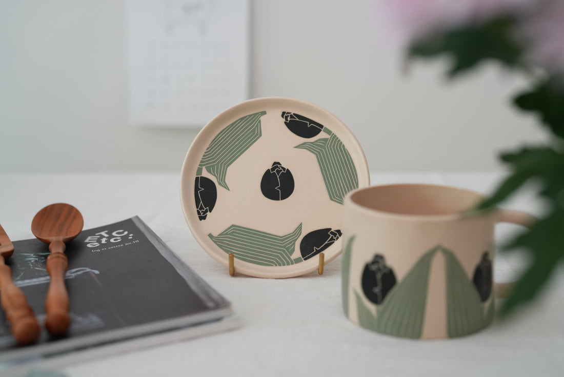 Shirogarasu Studio Black Tulip Mug with Saucer