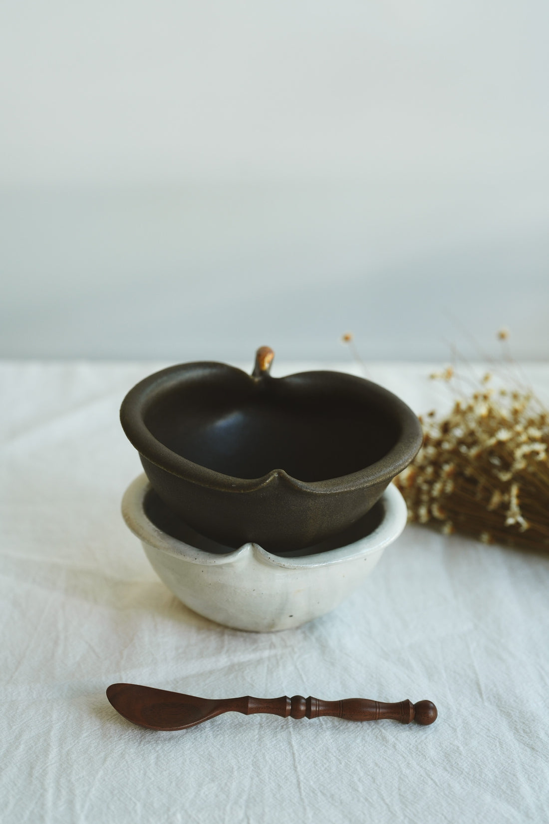 Hirokazu Furutani 古谷浩一 - Dark Brown Apple Shaped 14cm Bowl HF06