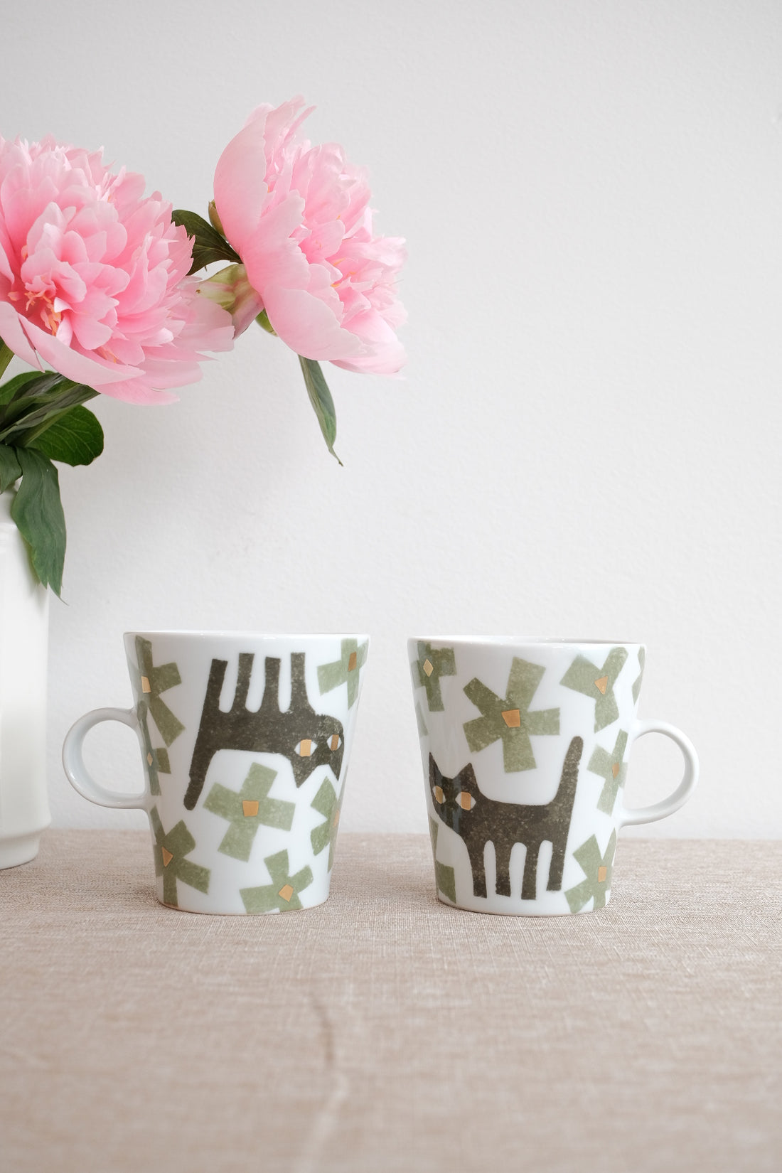 Natsumi Iino 飯野夏實 Mug - Cat NI011a