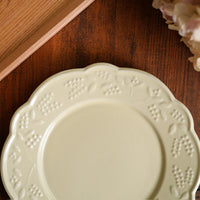 Atelier Gyuusha Medium Floral Shape Round Plate