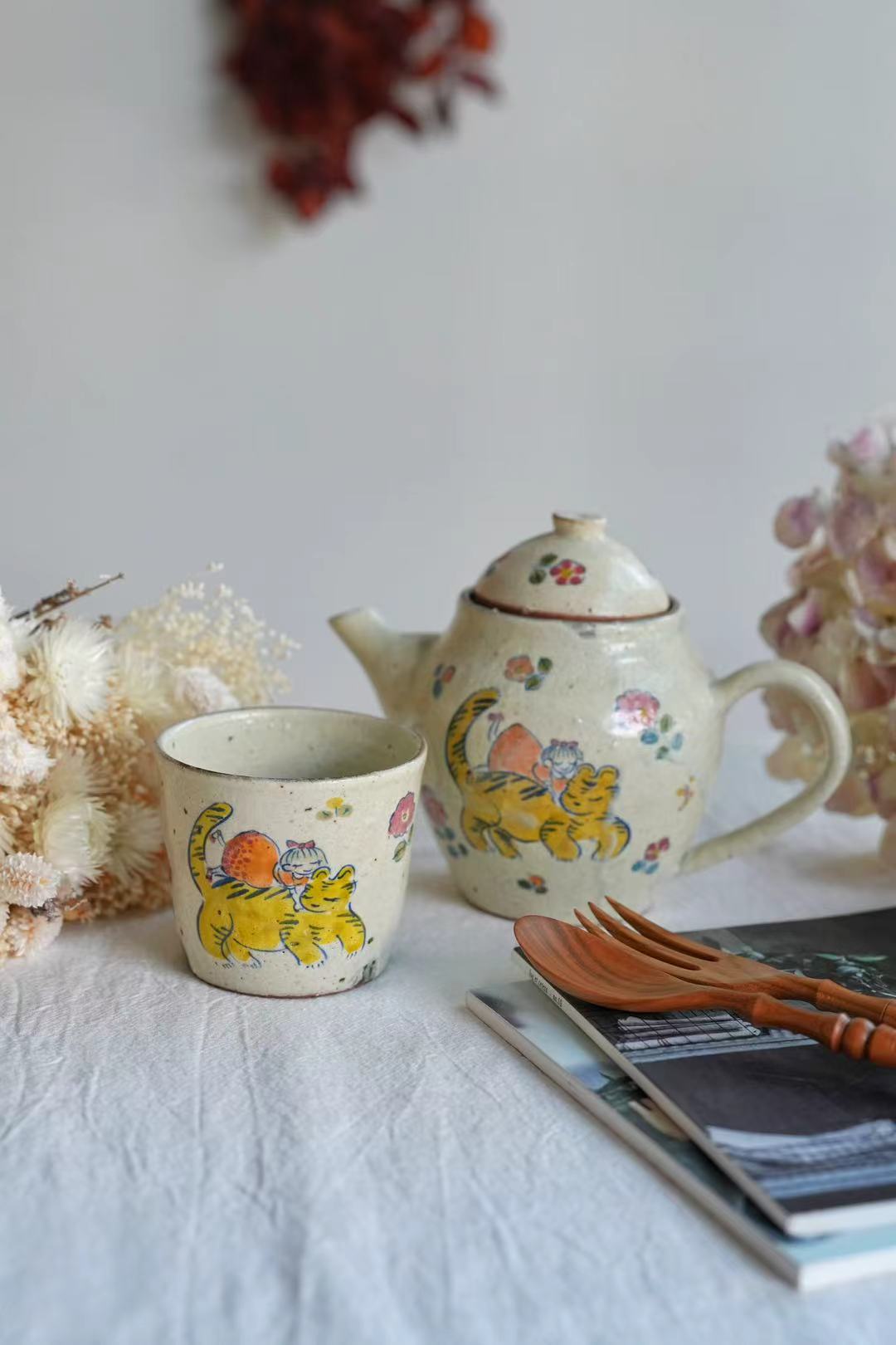 TATA Pottery Studio 田中大輝 & 田边桂- Slip Teapot TP20 #1