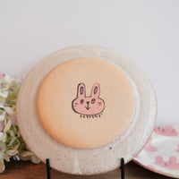 Tomotaro 岡村友太郎 - Rabbit Round Plate