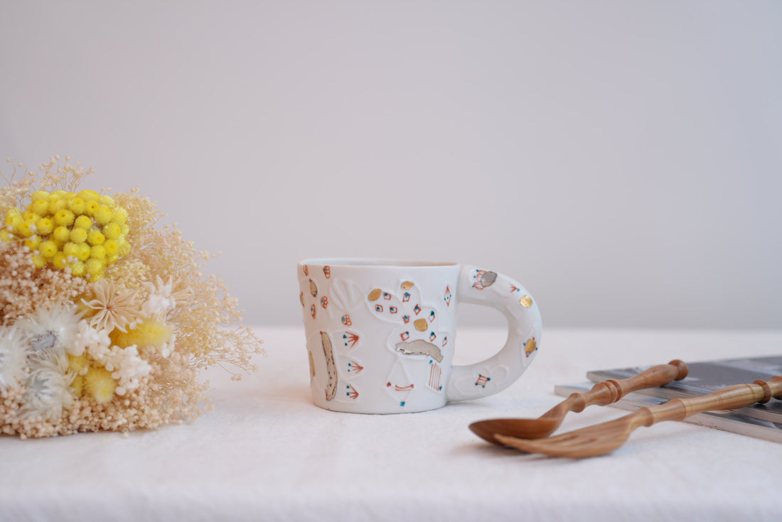 Hamasaka Naoko 浜坂尚子  Hand Painted Gold Deco Mug - HN07