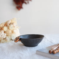 Akemi Suzuki 鈴木明美 - Mushroom handle Bowl AS33