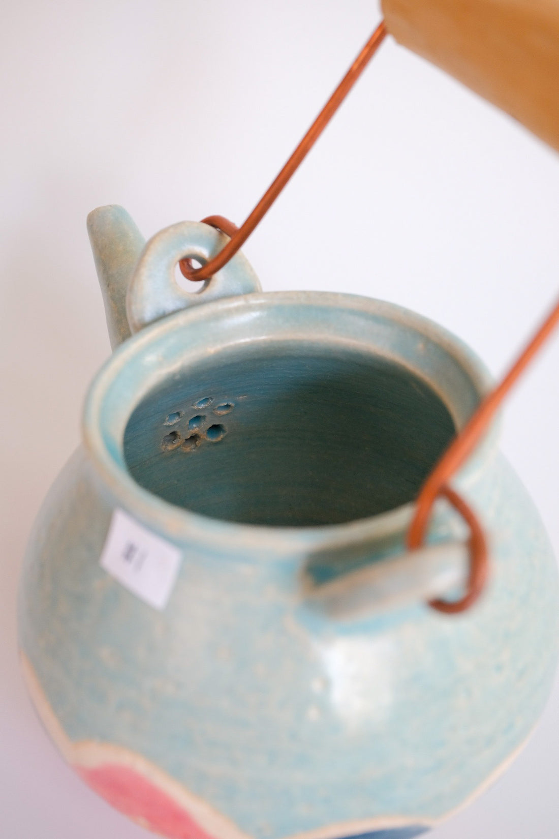 Boobee Studio 吉林三千代 - Small Teapot with Handle on the Top BS05-1