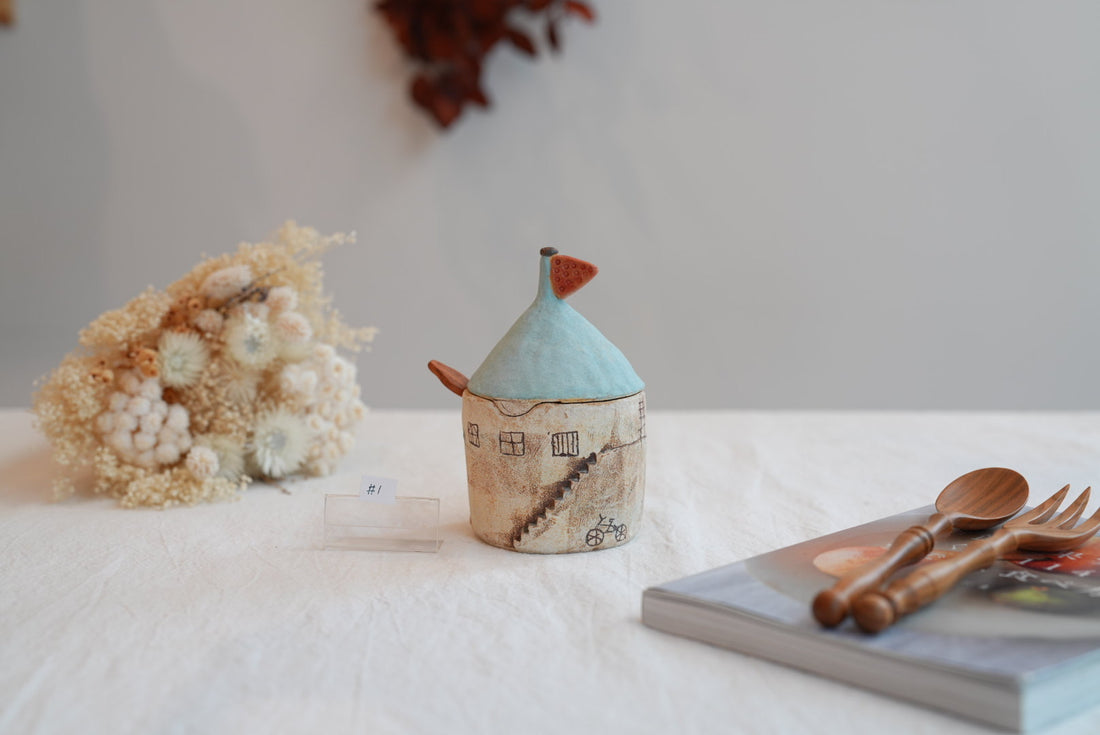 Akemi Suzuki 鈴木明美 - Blue Salt/Sugar Jar AS01a