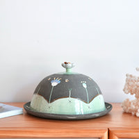 Akemi Nakamura 中村明美 Cake Holder with Lid AN32