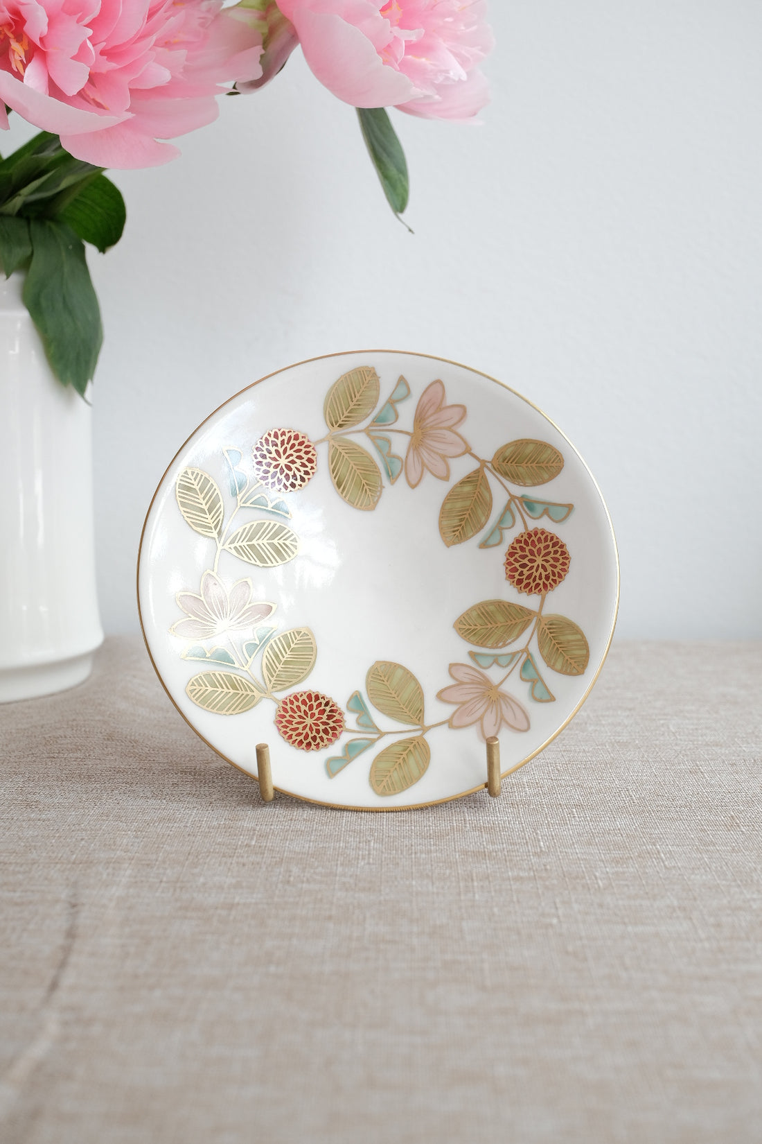 Natsumi Iino 飯野夏實 Gold Decor Small Plate - Dahlia NI002b