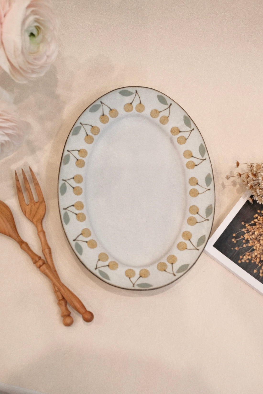 Kei Mitsumochi ミツ持啓 Oval Plate - Yellow Cherry KM03