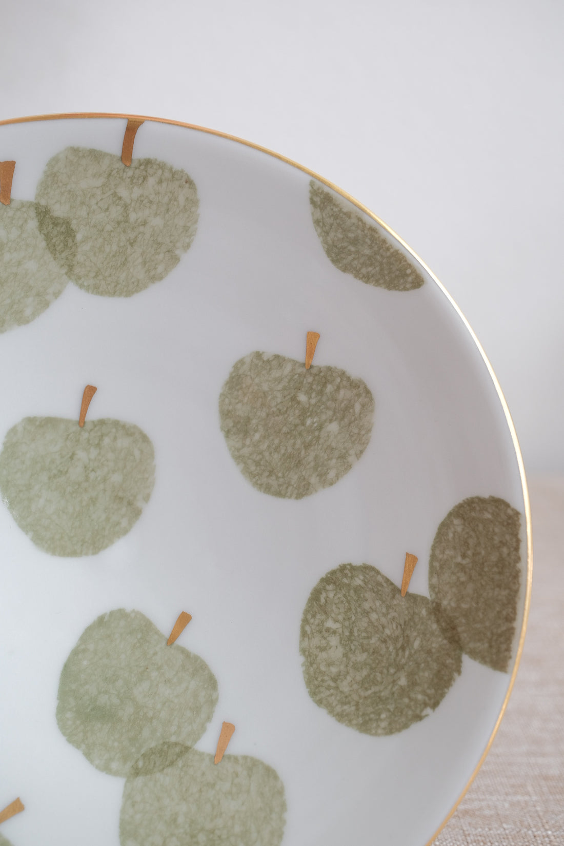 Natsumi Iino 飯野夏實 Small Plate - Apple NI001