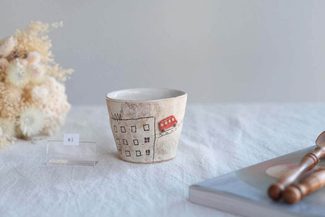 Akemi Suzuki 鈴木明美 - White Wall Collection Free Cup AS25