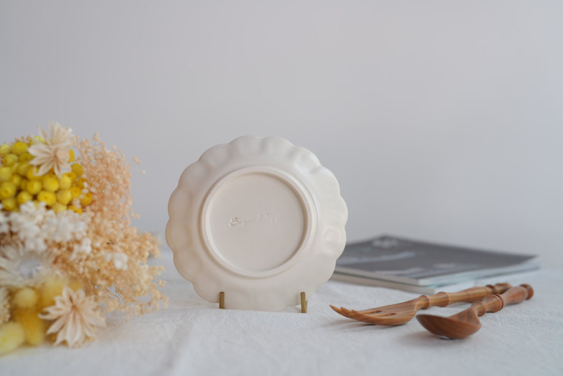 Sugar Poppo Dot Plate - White Cat SP28