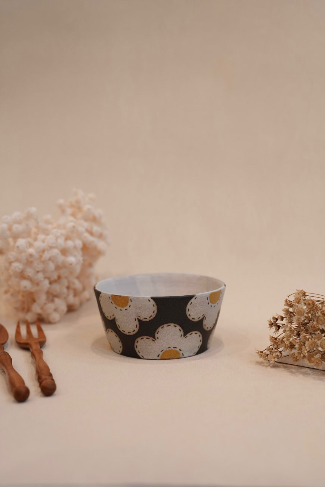 Kei Mitsumochi ミツ持啓 Flower Bowl - Black KM69