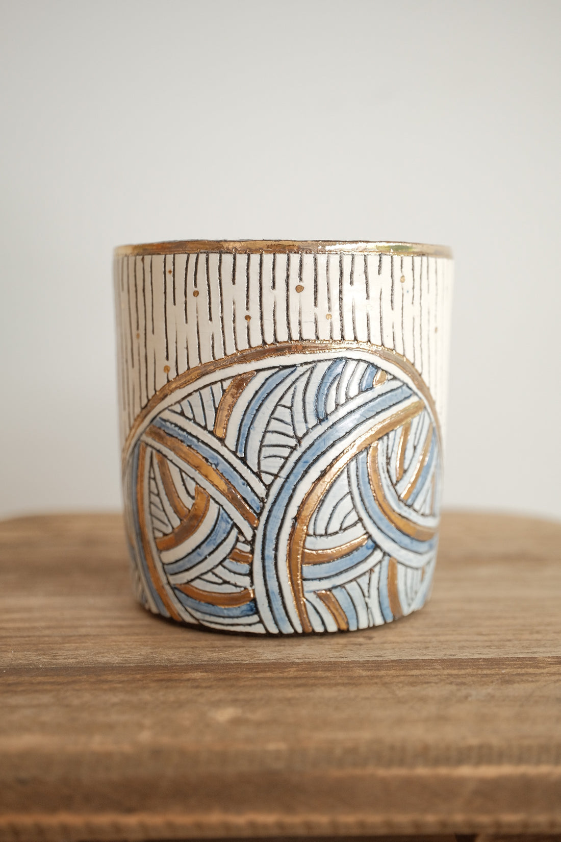 Cool Banana Black Pottery with Gold Detailing Mug - Lined Pattern