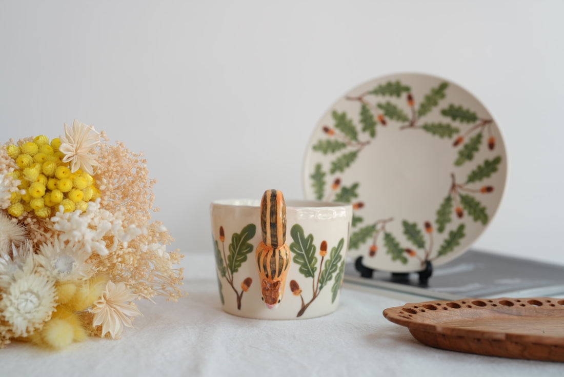 Sugar Poppo Straight Mug with Saucer - Pinecone SP19