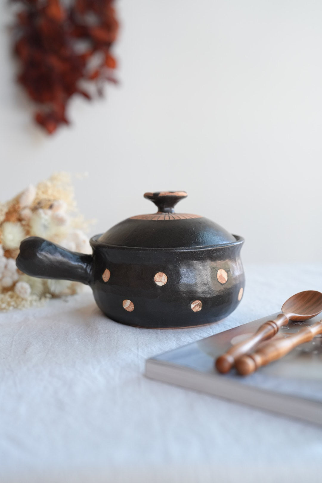 Akemi Suzuki 鈴木明美 - Dots Clay Pot with Handle AS06