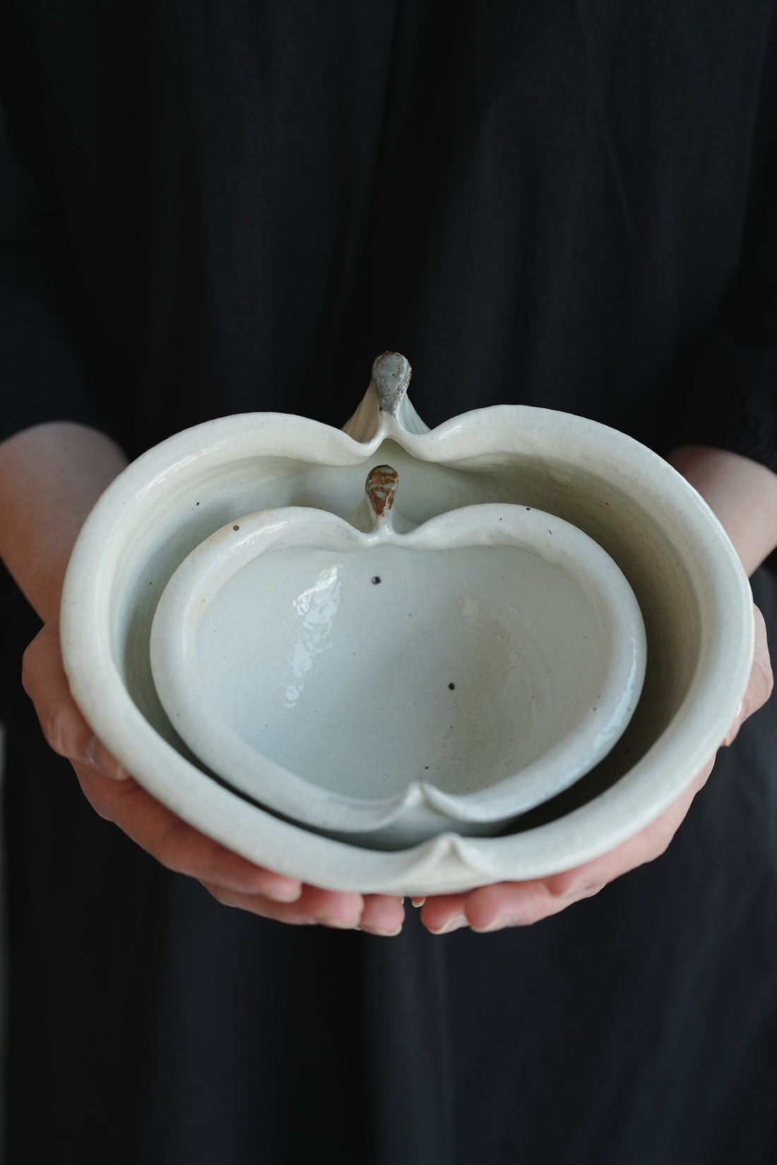 Hirokazu Furutani 古谷浩一 - White Apple Shaped 19cm Bowl HF04