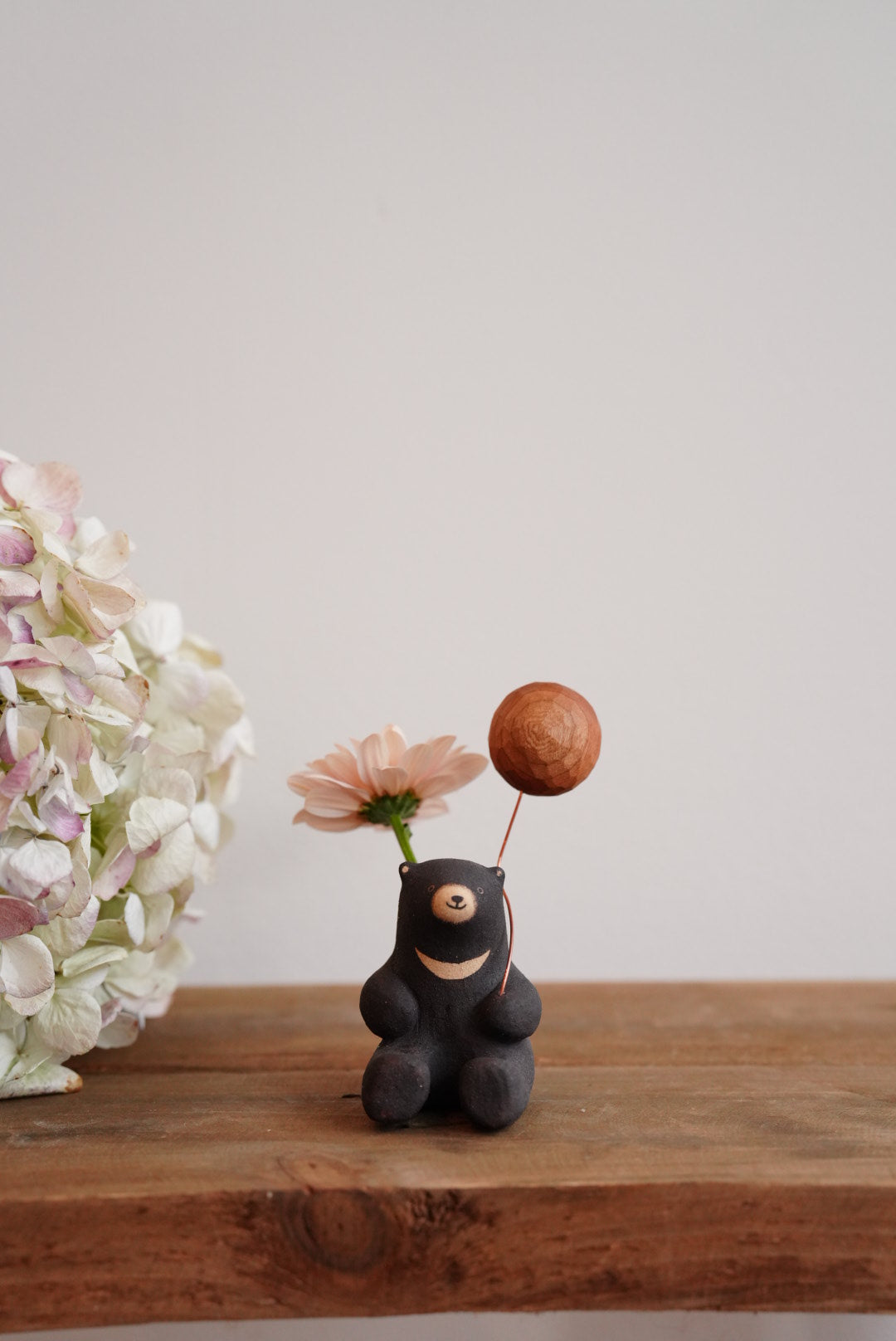 Hanamame 三浦孝之&三浦潤 - Black Bear Figurine