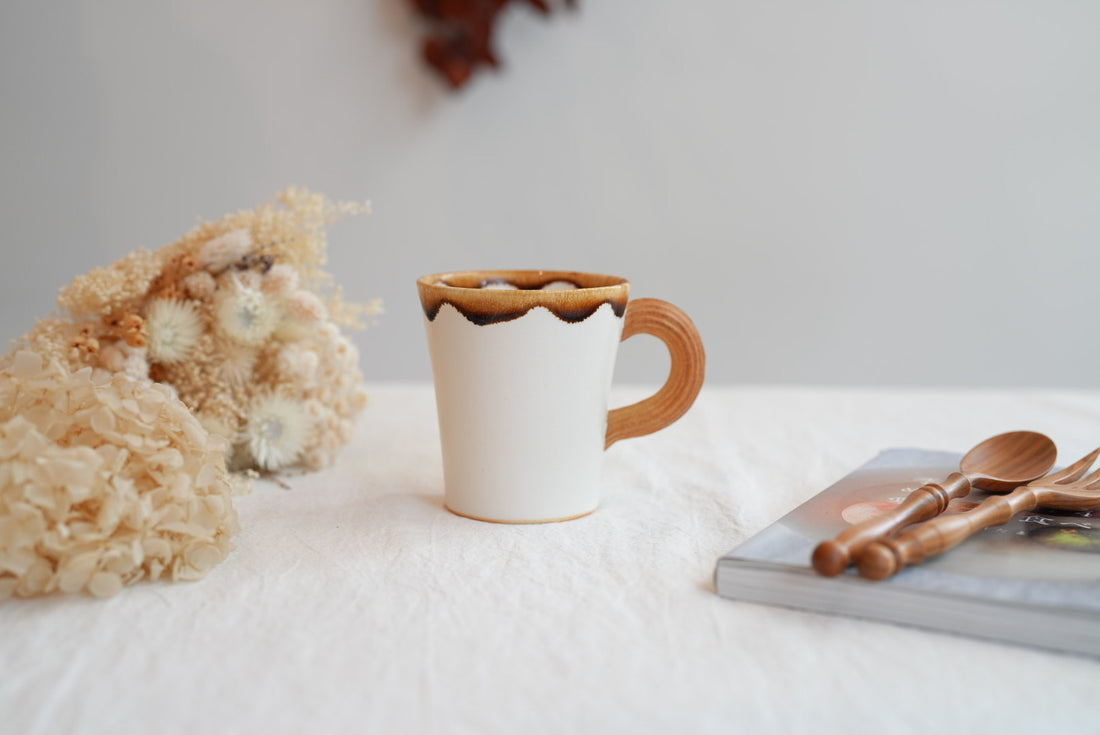 TAMA10- Cookie Handle Mug - White & Churros TA15