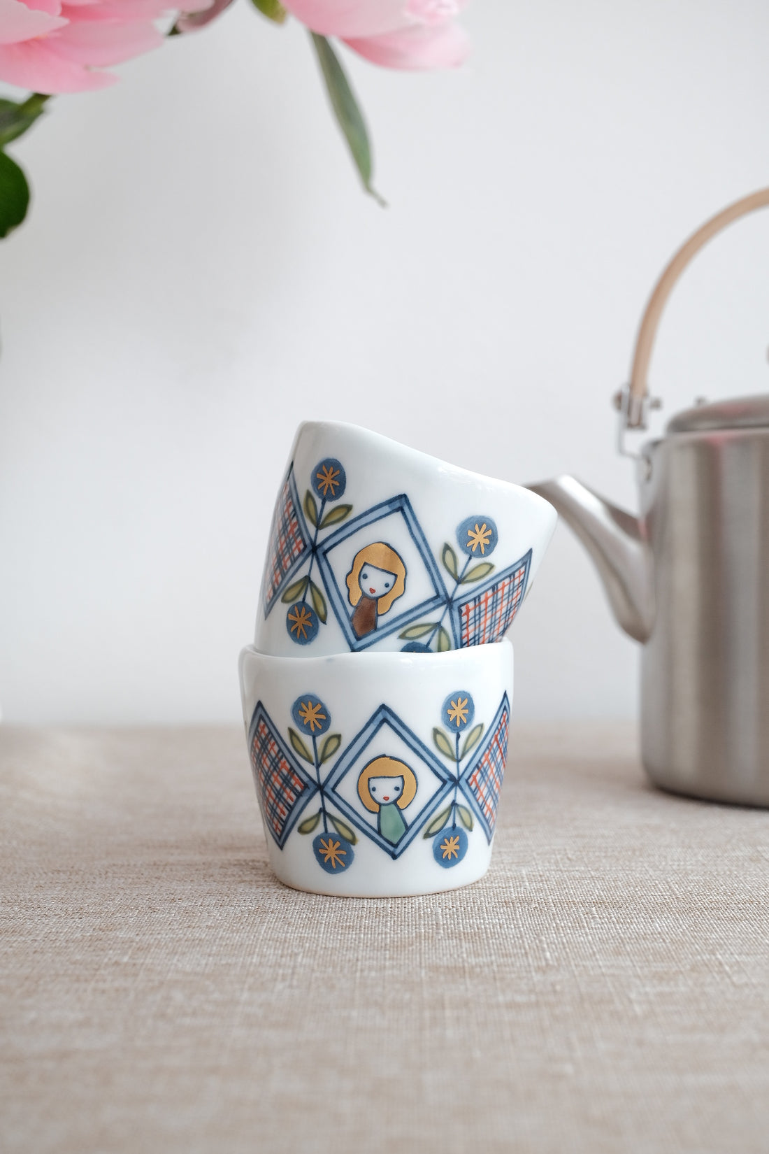 Natsumi Iino 飯野夏實 Small Sake Cup - Girl NI008