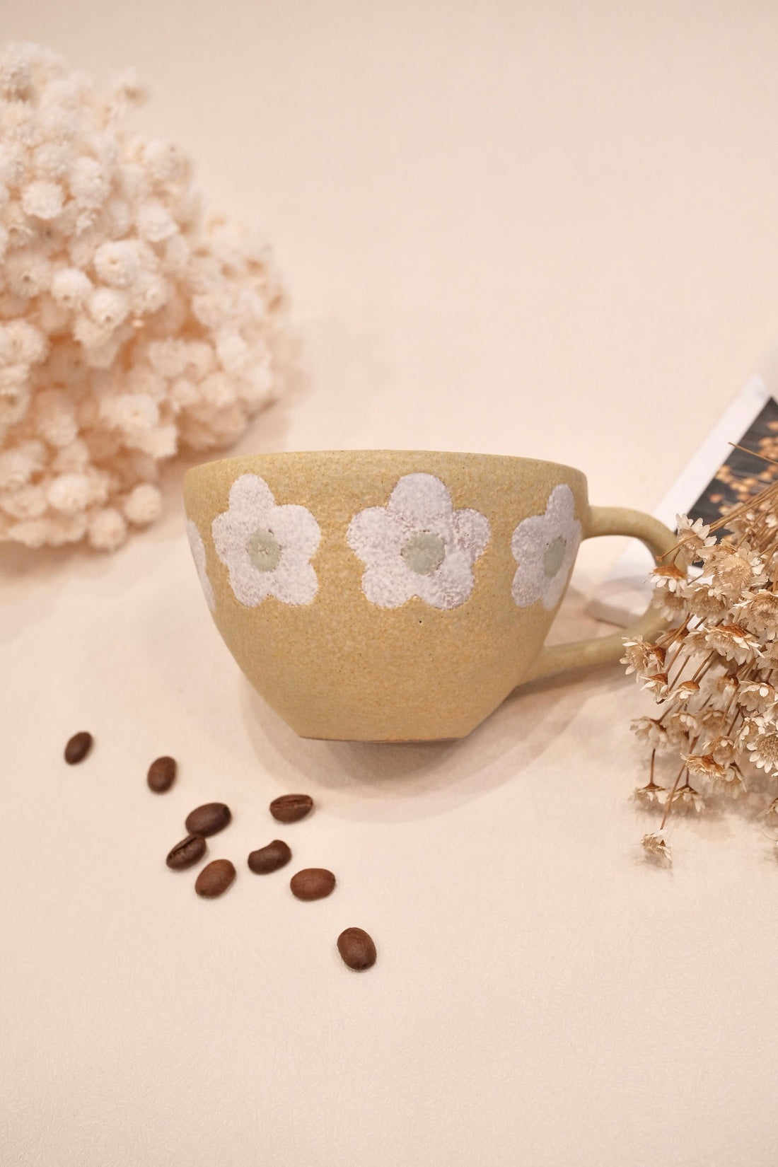 Kei Mitsumochi ミツ持啓 Flower Mug - Yellow KM59