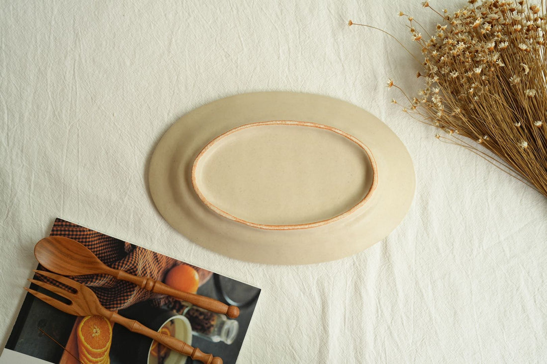 谷口なづみ Flower Embossed Ceramic Oval Plate