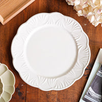 Atelier Gyuusha Large Floral Shape Round Plate