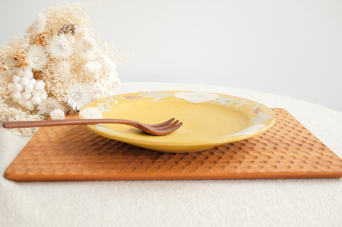 Makiko Okizawa 冲澤真纪子- Medium Saucer MA10