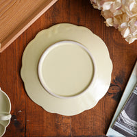 Atelier Gyuusha Medium Floral Shape Round Plate