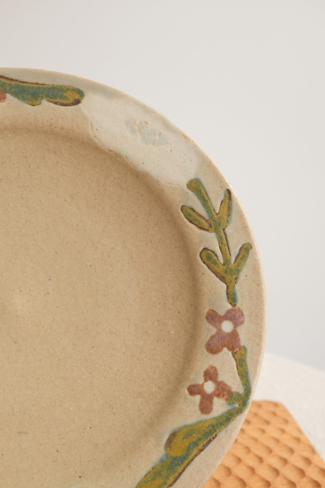 Makiko Okizawa 冲澤真纪子- Medium Saucer MA10