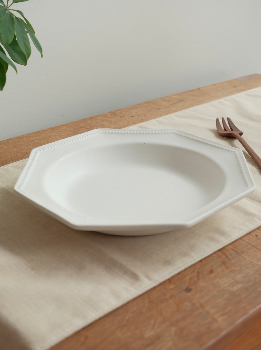 Mashiko Pottery Yoshizawa White Octagonal Deep plate