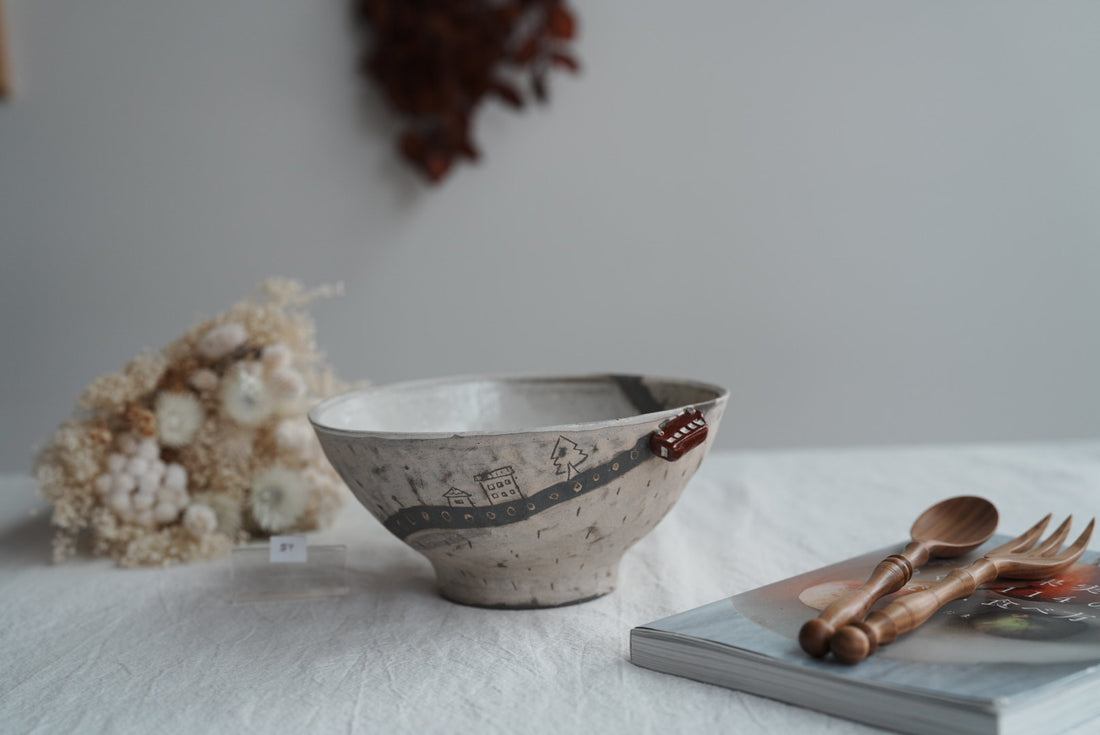 Akemi Suzuki 鈴木明美 - Red Car Ramen Bowl - 18cm AS14a