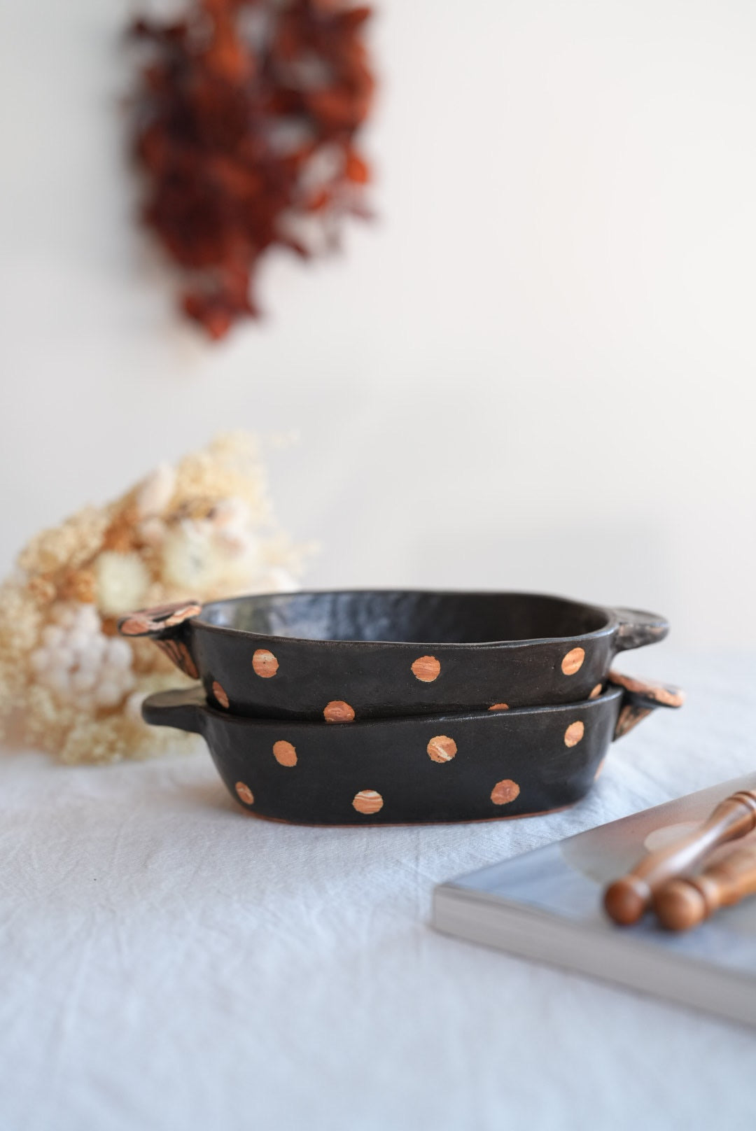 Akemi Suzuki 鈴木明美 - Dots Oval Baking Bowl - Small AS07