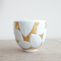 Natsumi Iino 飯野夏實 Small Sake Cup - White and Gold NI021
