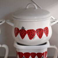 Plune Enamel Two-Handed Pot - Strawberry