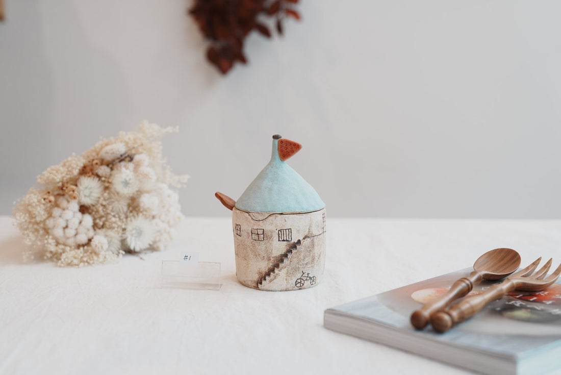 Akemi Suzuki 鈴木明美 - Blue Salt/Sugar Jar AS01a