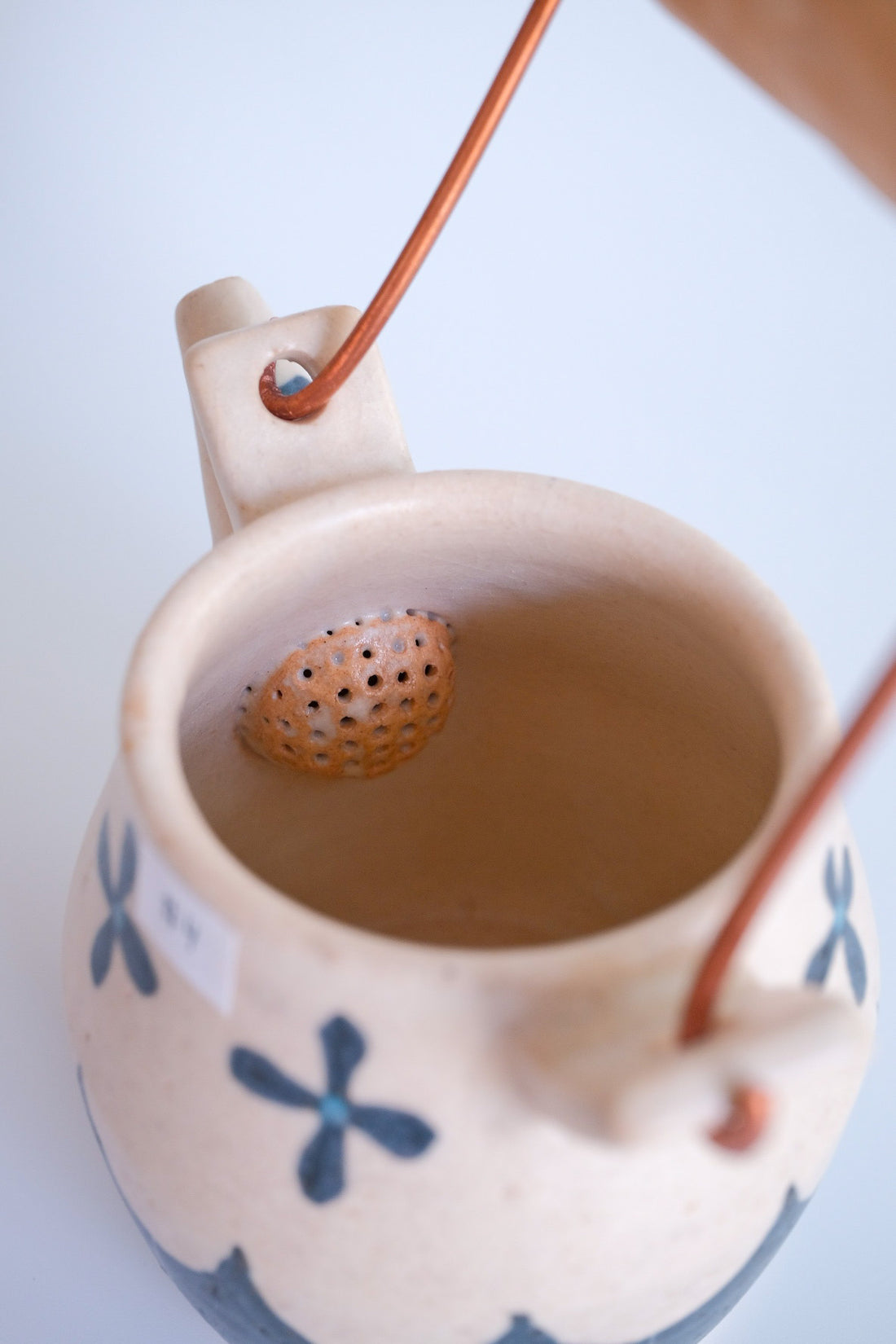 Boobee Studio 吉林三千代 - Small Teapot with Handle on the Top BS05-4
