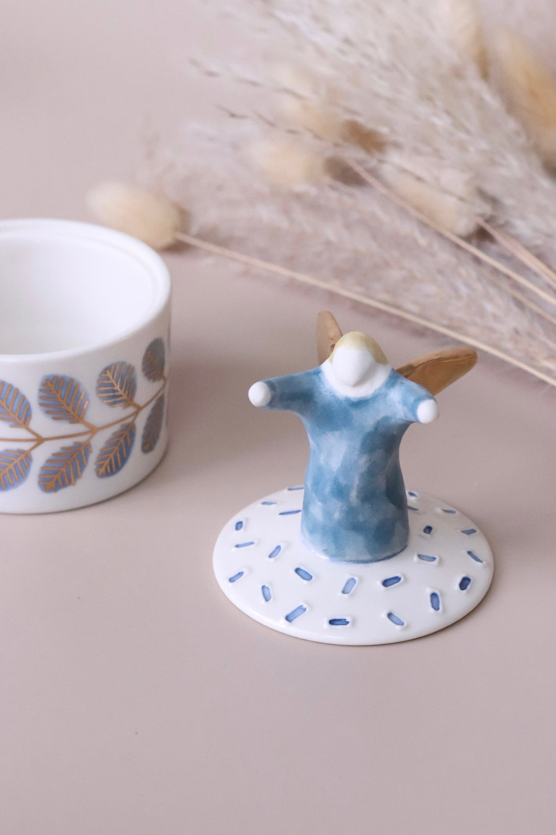 Natsumi Iino 飯野夏實 Container Box - Angel NI014