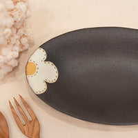 Kei Mitsumochi ミツ持啓 Oval Plate - Black Flower KM09