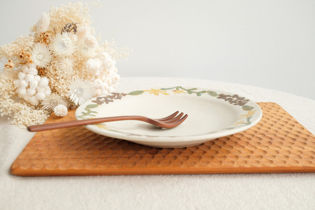 Makiko Okizawa 冲澤真纪子- Medium Saucer MA10