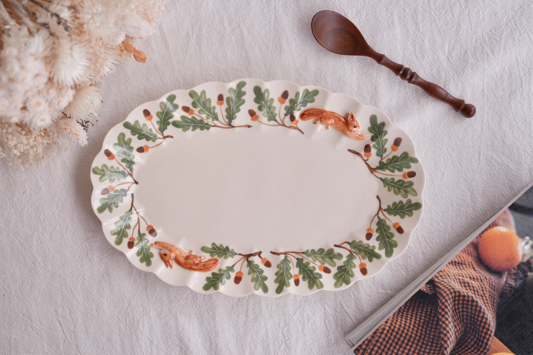 Sugar Poppo Oval Plate - Pinecone SP22