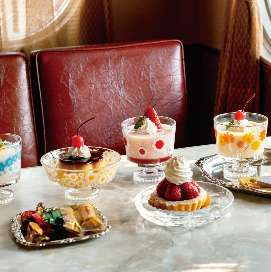 Aderai Glass Retro Pedestal Shallow Dessert Bowl - Nobana