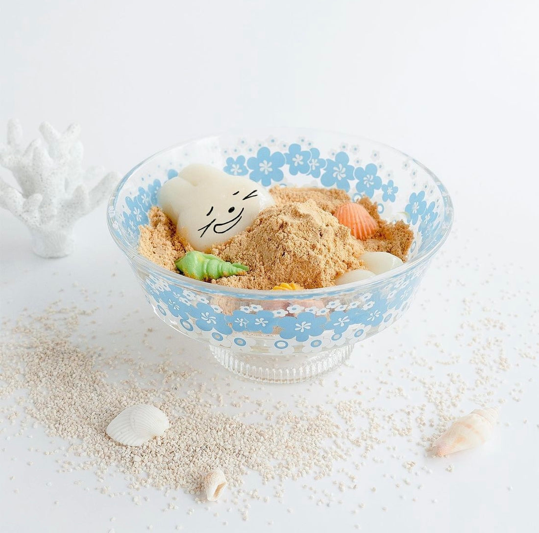 Aderai Glass Retro Pedestal Shallow Dessert Bowl - Blue Flower