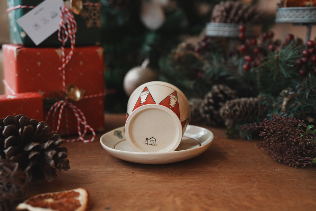 Kinobori 伊藤きのぼり Christmas Saucer KB02