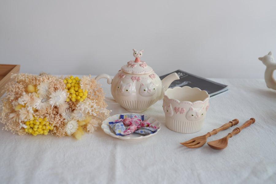 Sugar Poppo Teapot - White Cat SP27