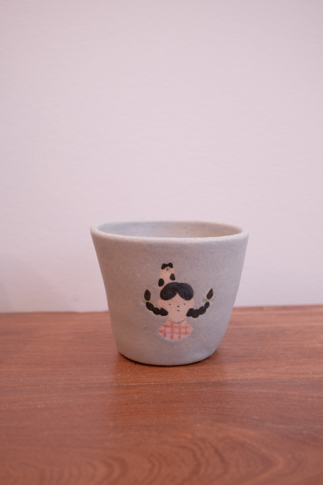 Aya Watanuki 綿貫彩 Tea Cup - Blue Girl with Braids