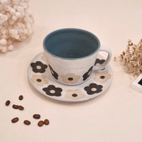 Kei Mitsumochi ミツ持啓 Cream & Black Flower Mug and Saucer KM54
