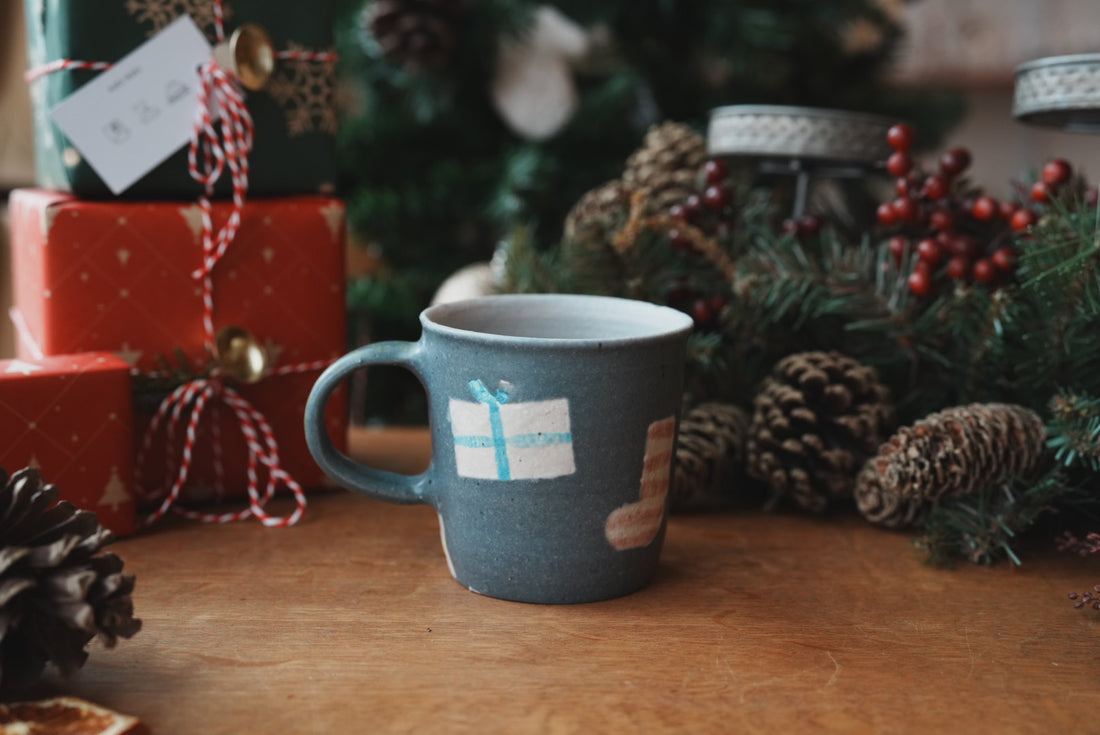 Haruko Harada 原田晴子 Christmas Straight Mug - HH37